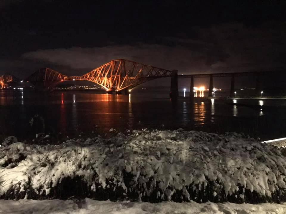 Forth Reflections Self Catering サウス・クィーンズフェリー エクステリア 写真