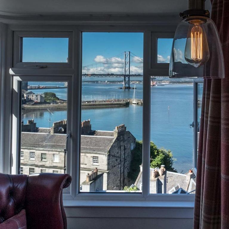 Forth Reflections Self Catering サウス・クィーンズフェリー エクステリア 写真